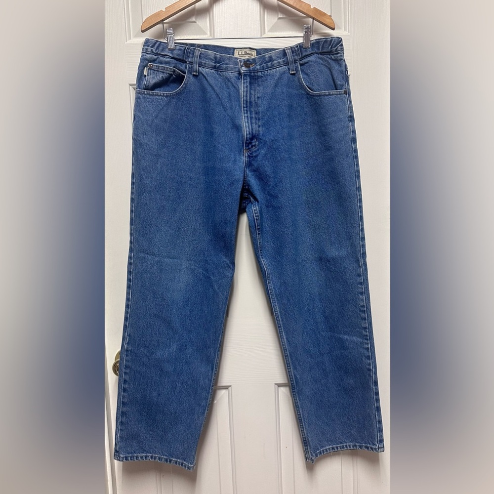 LL Bean Mens Relaxed Fit Comfort Waist Jeans Size 38x30